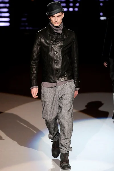 Look 9